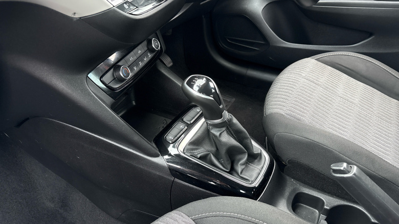 Vauxhall Corsa 1.2 SE 5dr Petrol Hatchback